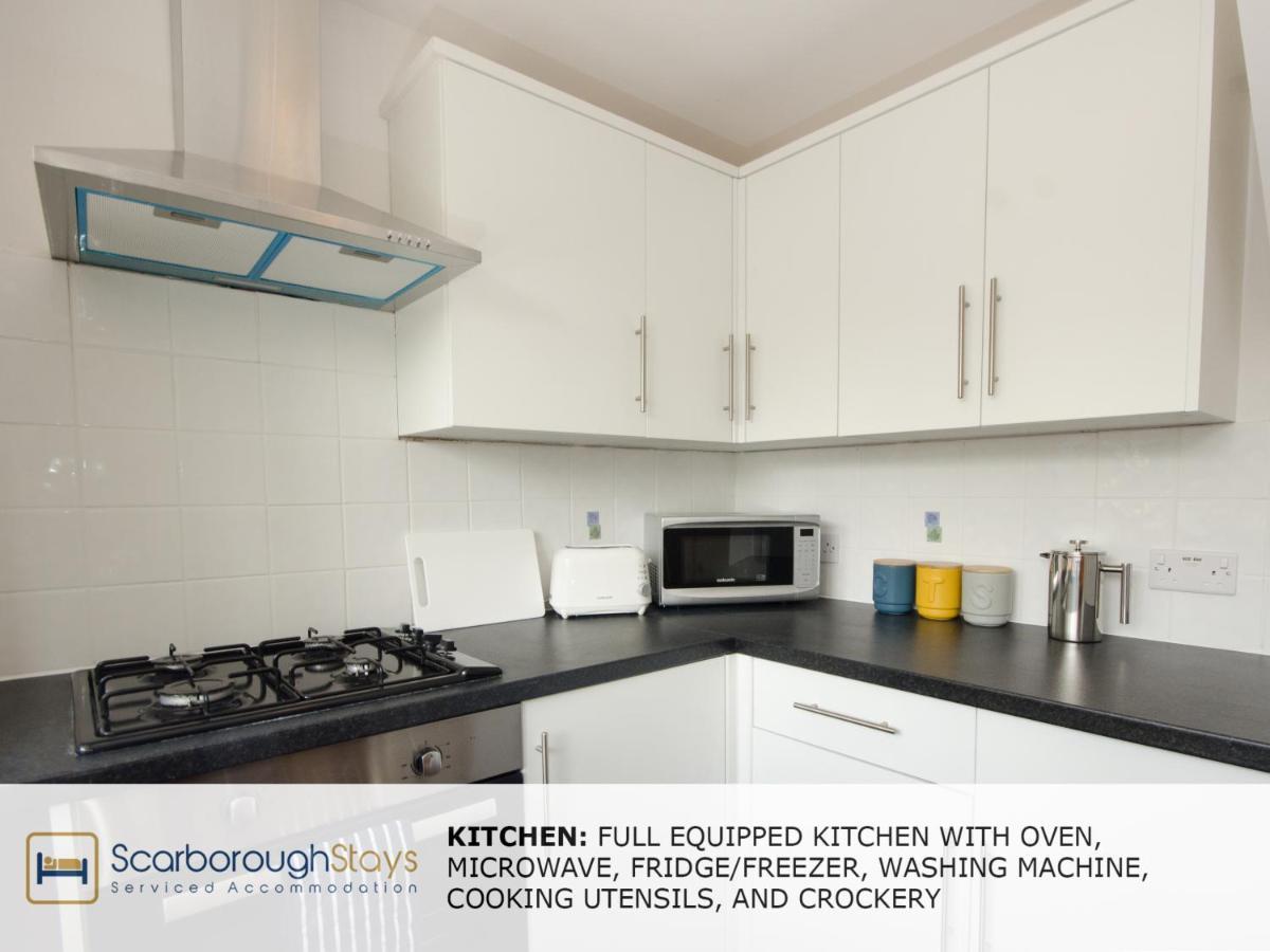 Candler Lodge - 3 Bedroom Townhouse With Parking - Patio Area & Seating 스카버러 외부 사진