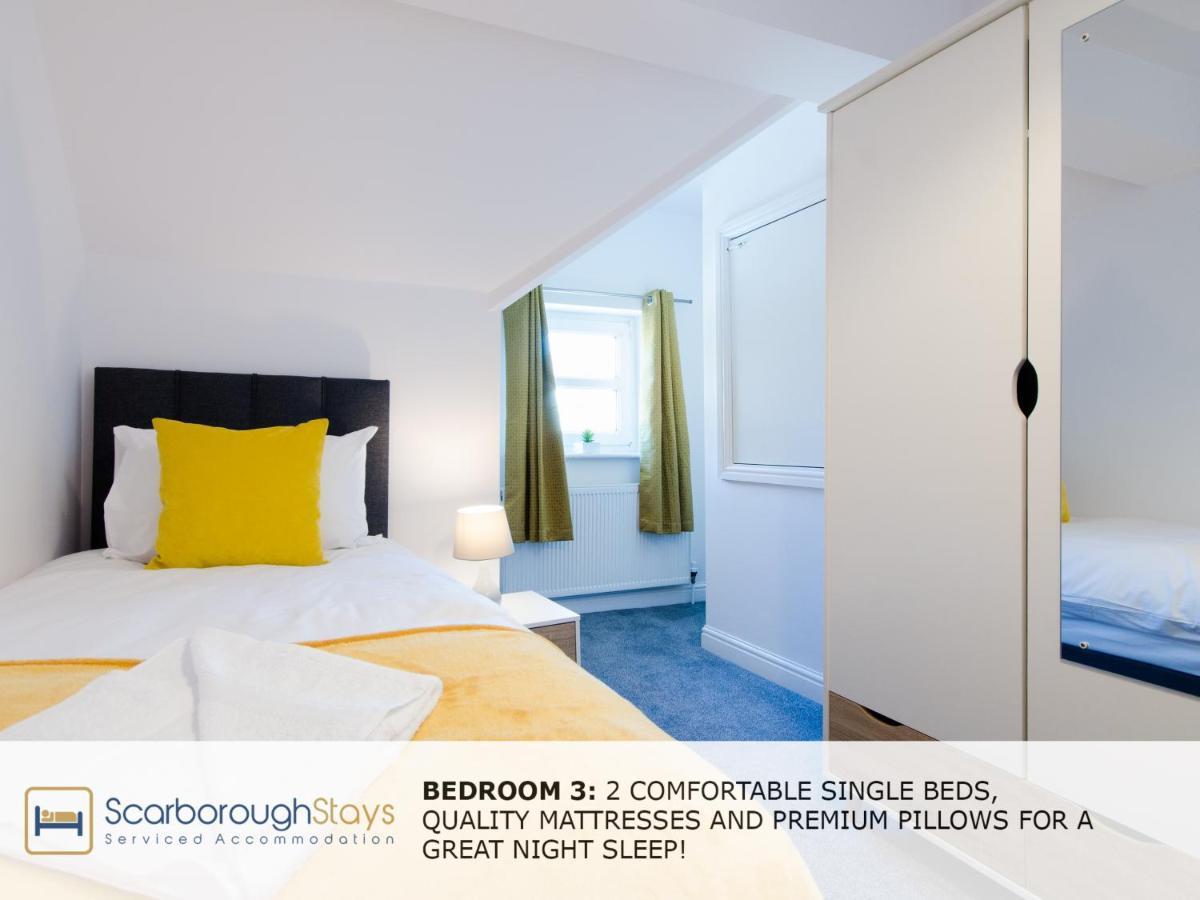 Candler Lodge - 3 Bedroom Townhouse With Parking - Patio Area & Seating 스카버러 외부 사진