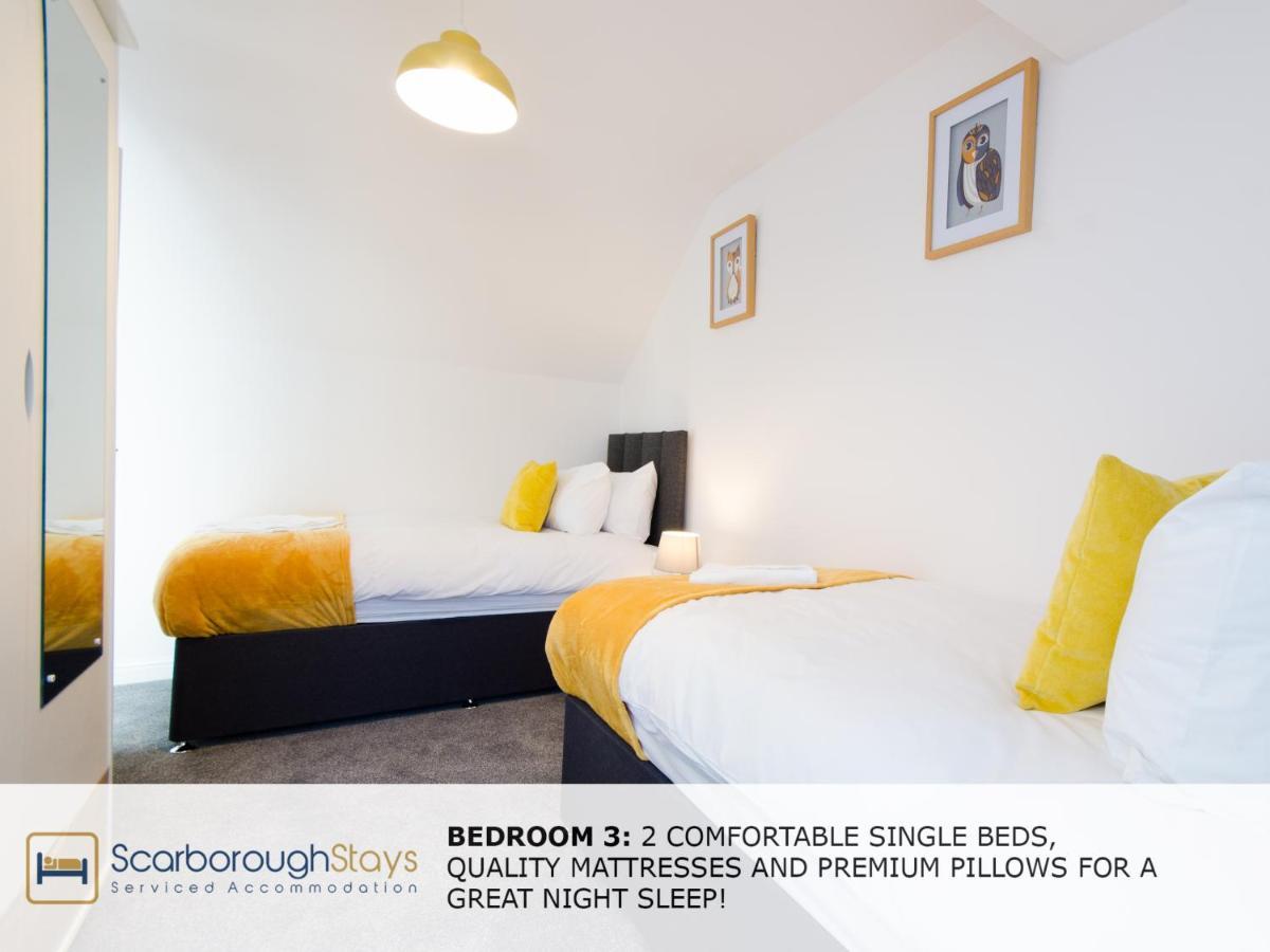 Candler Lodge - 3 Bedroom Townhouse With Parking - Patio Area & Seating 스카버러 외부 사진